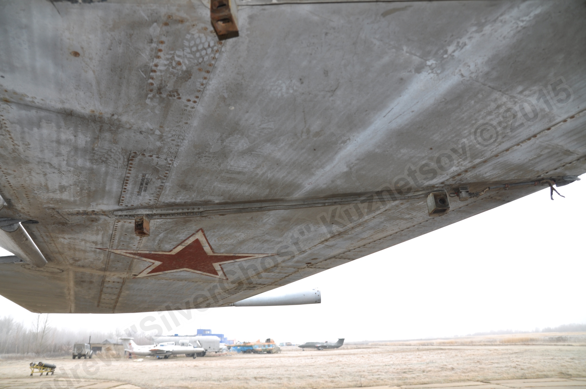 MiG-25PU_undercarriage_0042.jpg