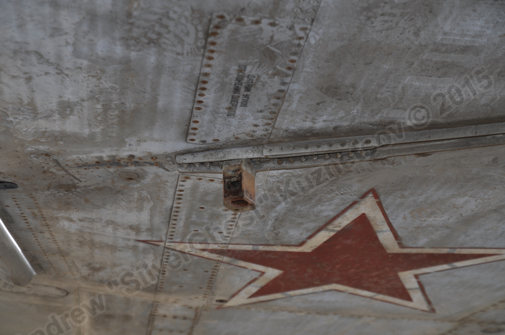 MiG-25PU_undercarriage_0043.jpg