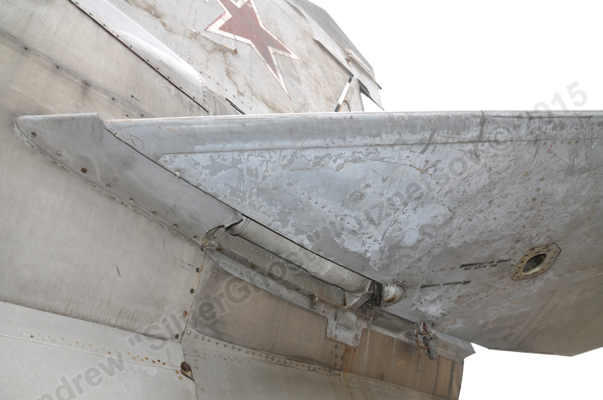 MiG-25PU_undercarriage_0047.jpg