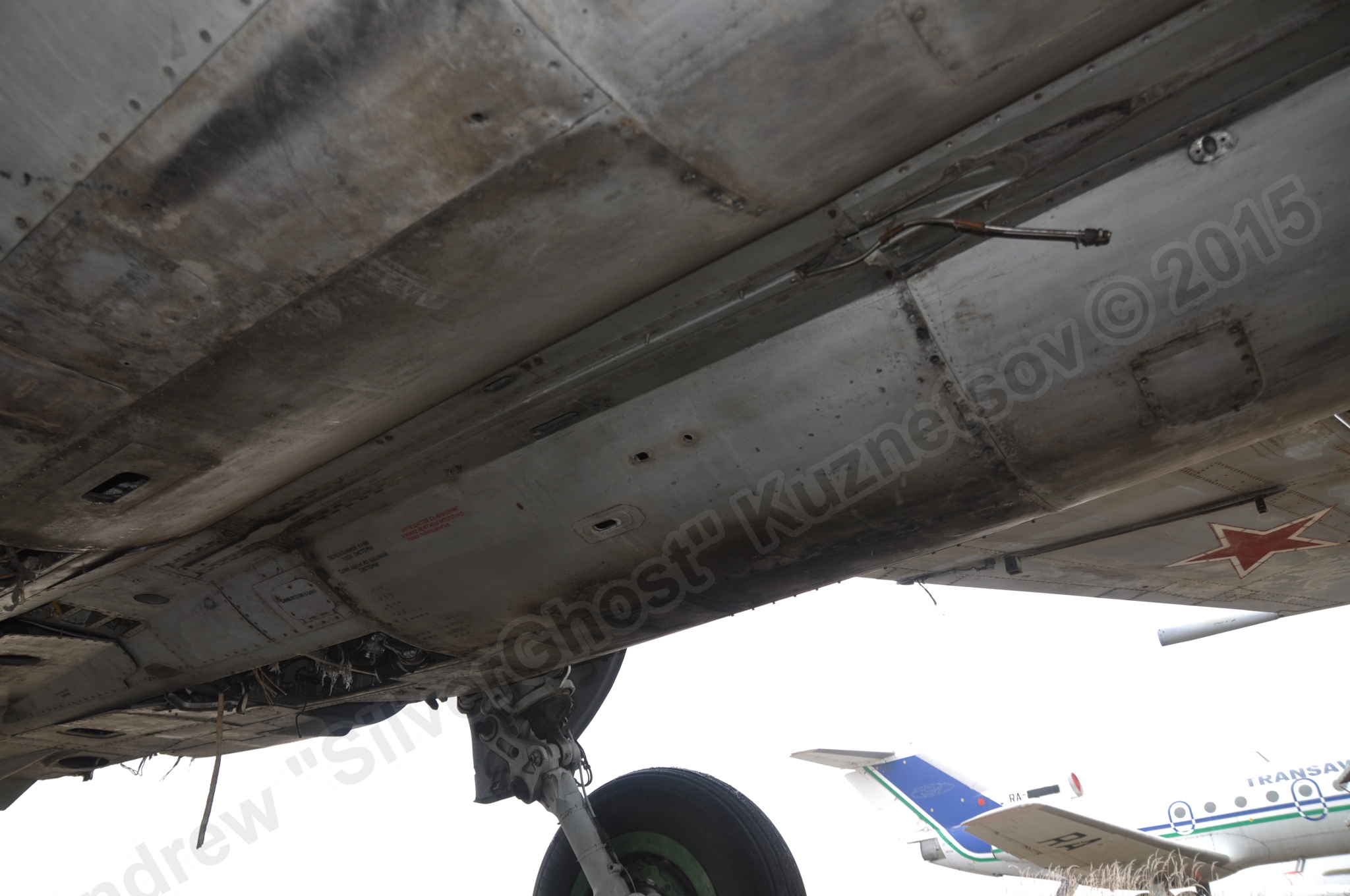 MiG-25PU_undercarriage_0055.jpg