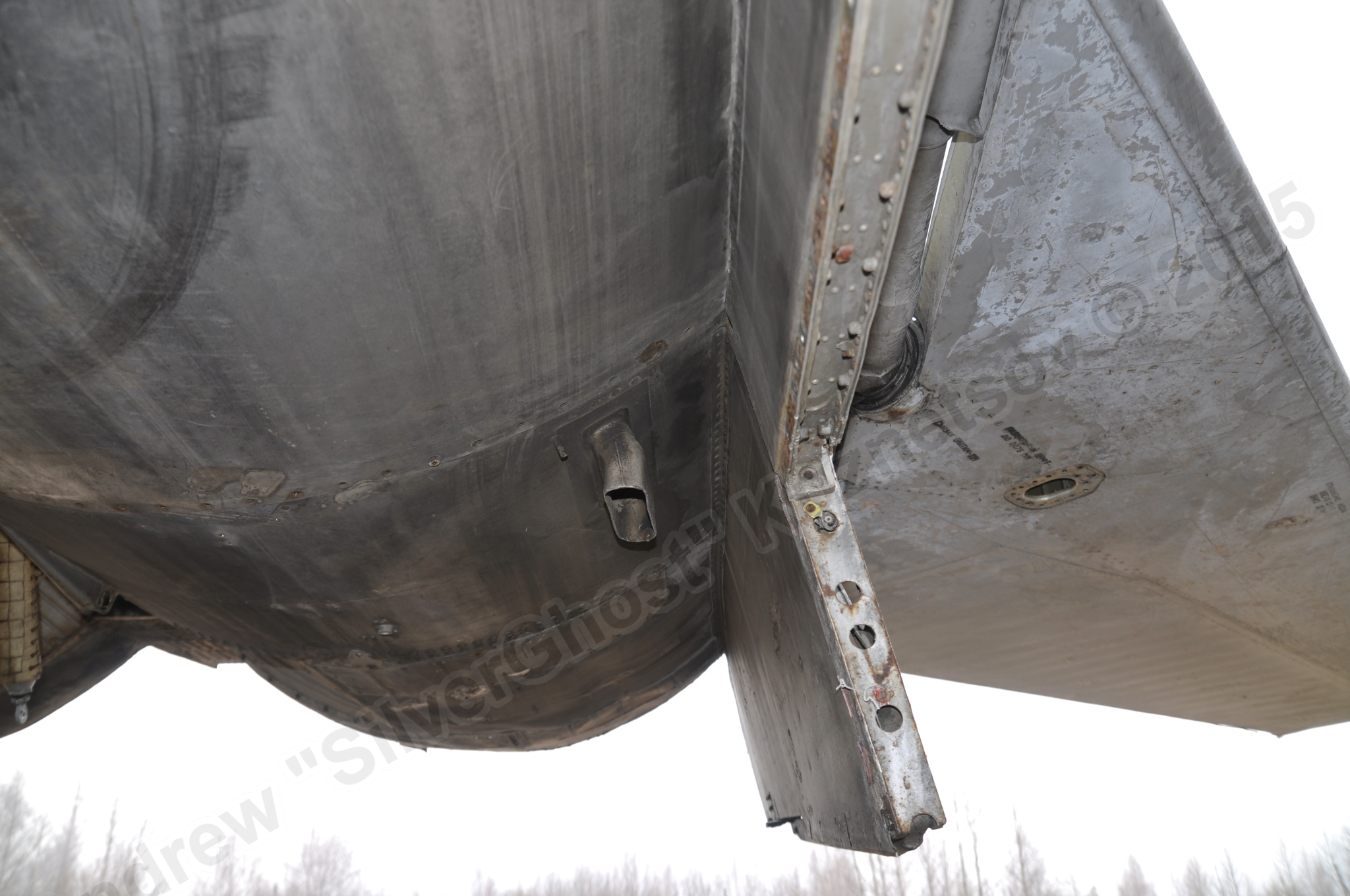 MiG-25PU_undercarriage_0061.jpg