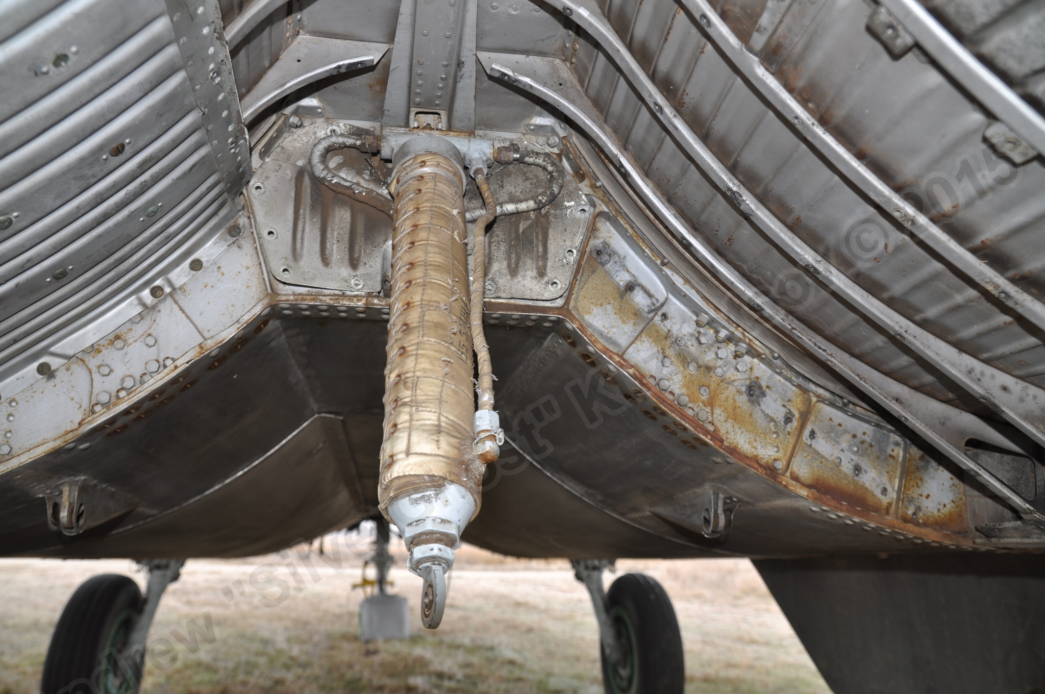 MiG-25PU_undercarriage_0069.jpg