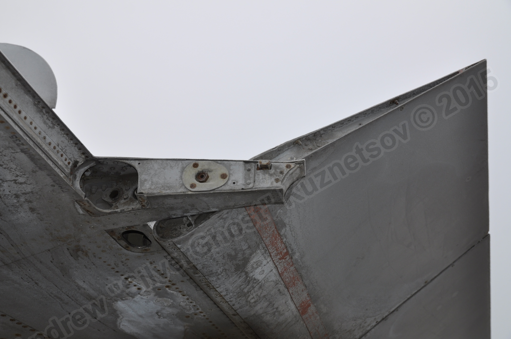 MiG-25PU_undercarriage_0103.jpg