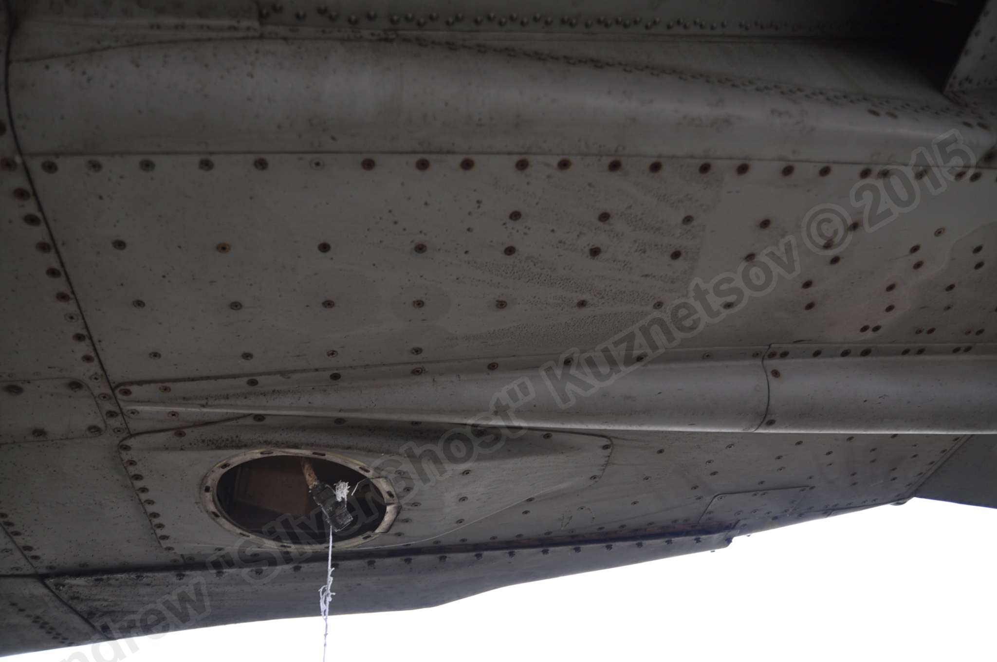 MiG-25PU_undercarriage_0195.jpg