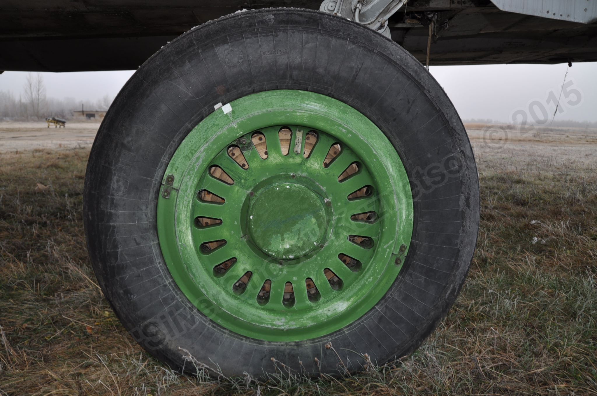 MiG-25PU_undercarriage_0208.jpg