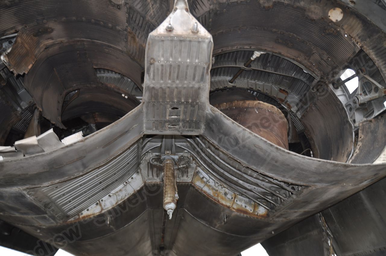 MiG-25PU_undercarriage_0265.jpg