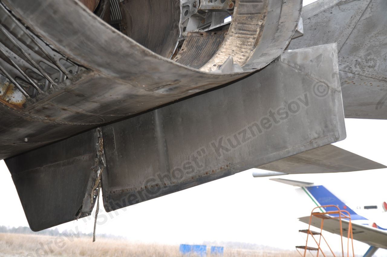 MiG-25PU_undercarriage_0266.jpg