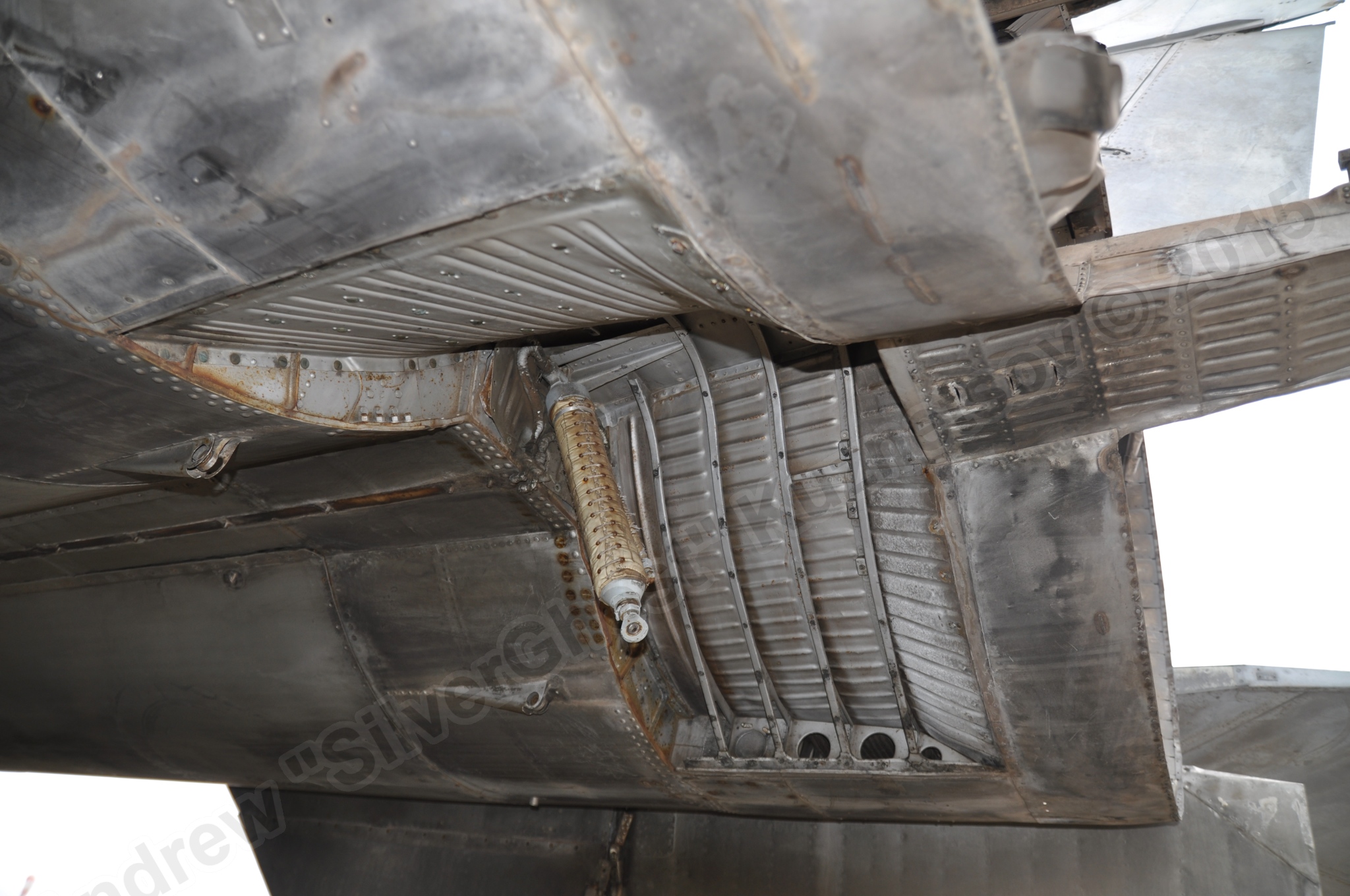 MiG-25PU_undercarriage_0267.jpg