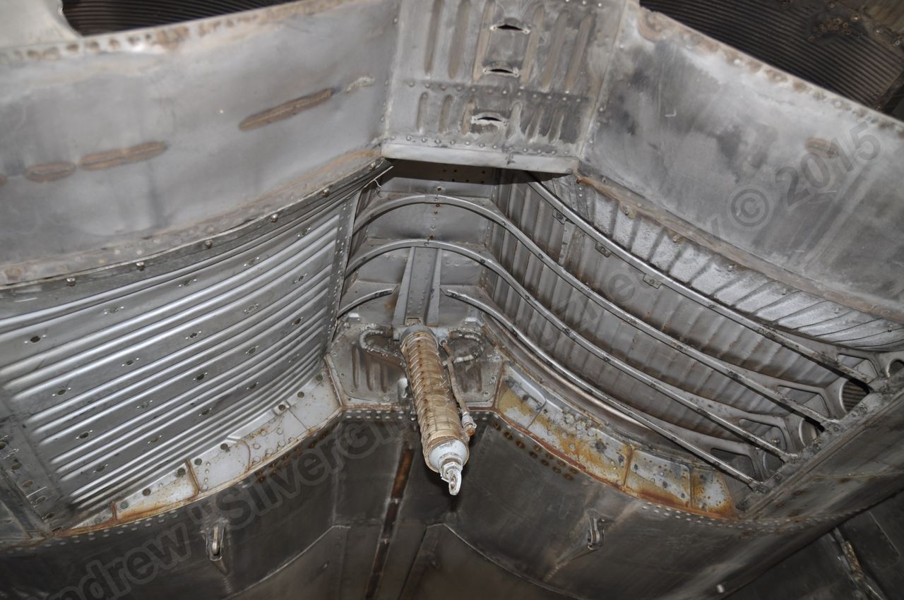 MiG-25PU_undercarriage_0268.jpg