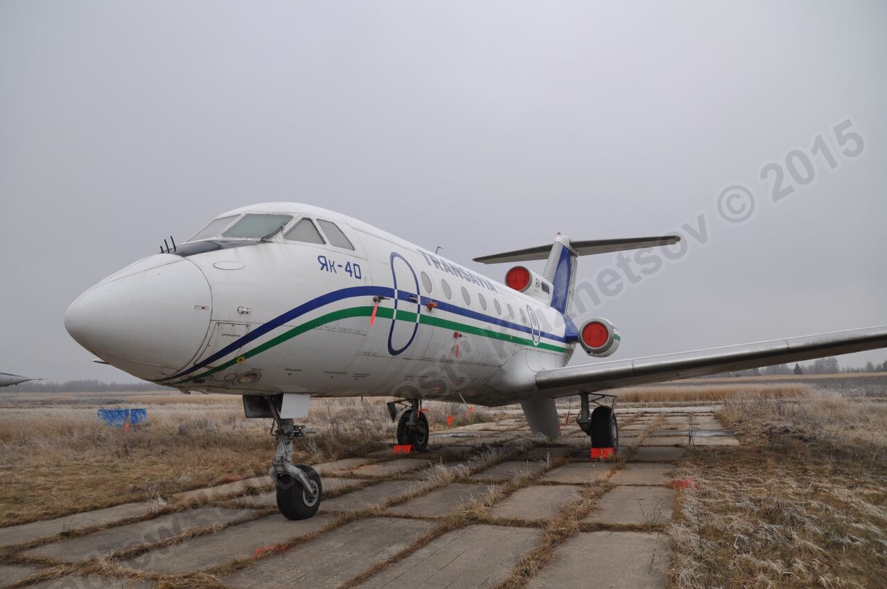 Yak-40_RA-87500_0000.jpg