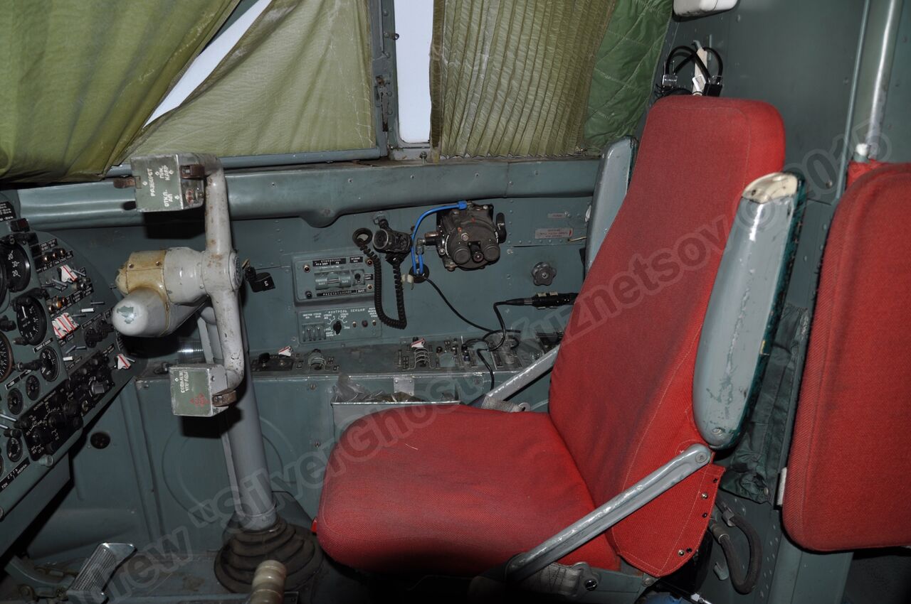 Yak-40_RA-87500_0021.jpg