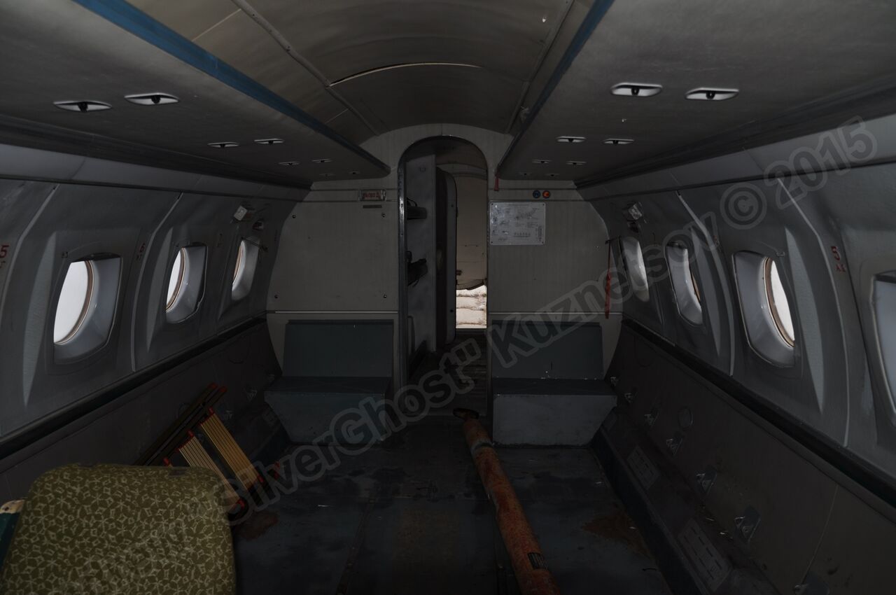 Yak-40_RA-87500_0075.jpg