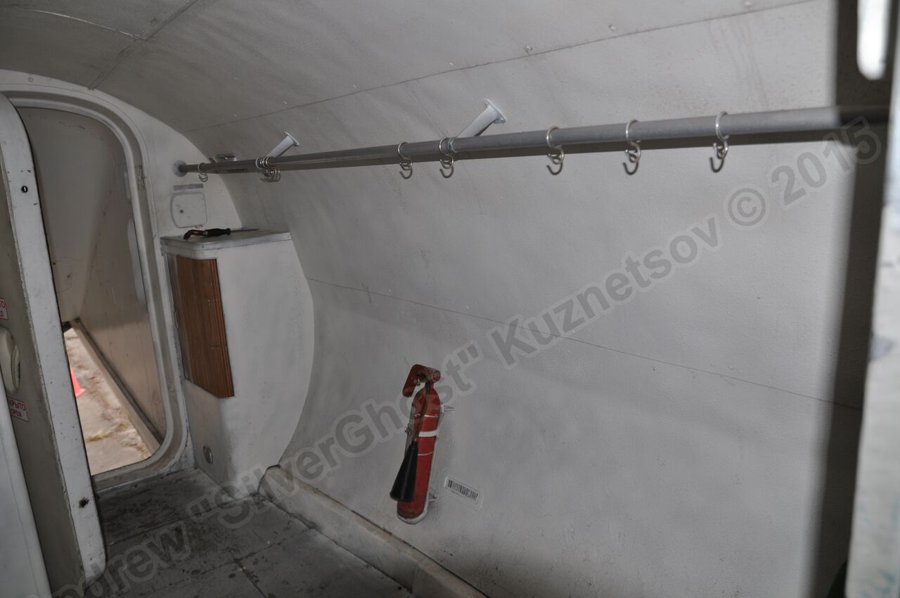 Yak-40_RA-87500_0108.jpg