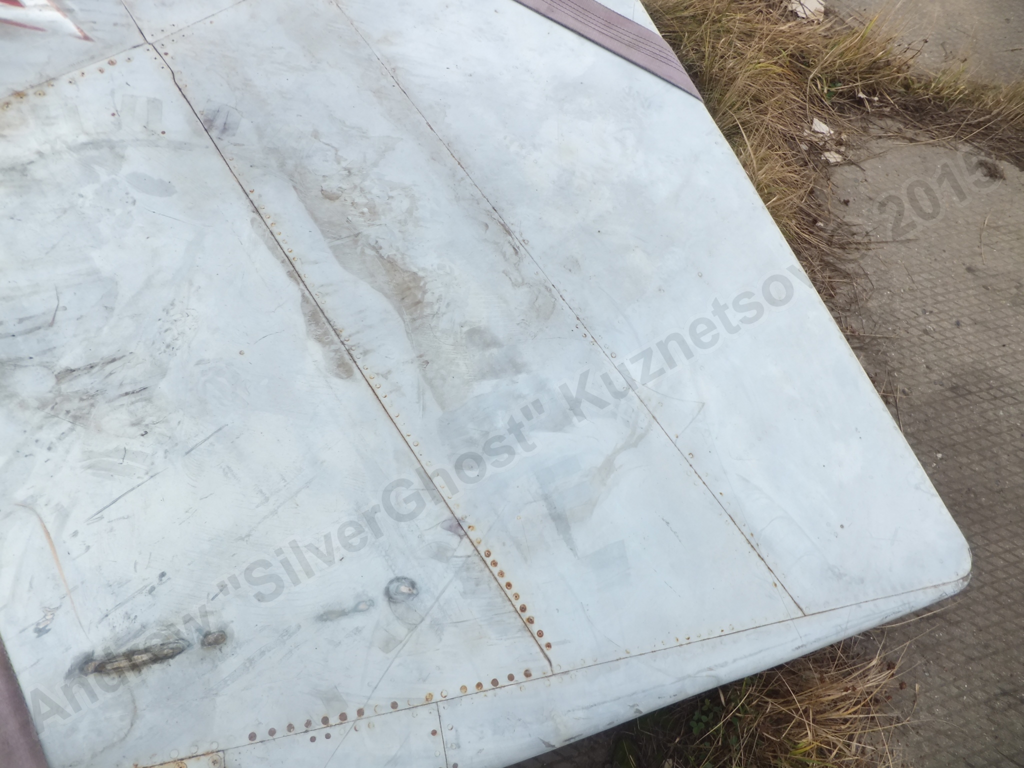 MiG-25PU_wing_0003.jpg