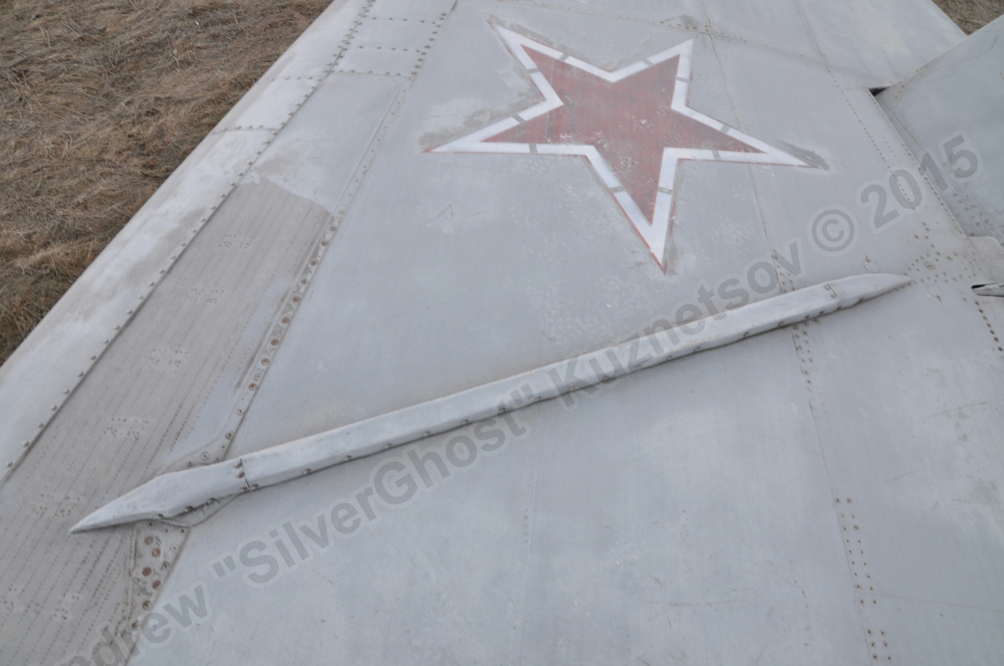 MiG-25PU_wing_0045.jpg