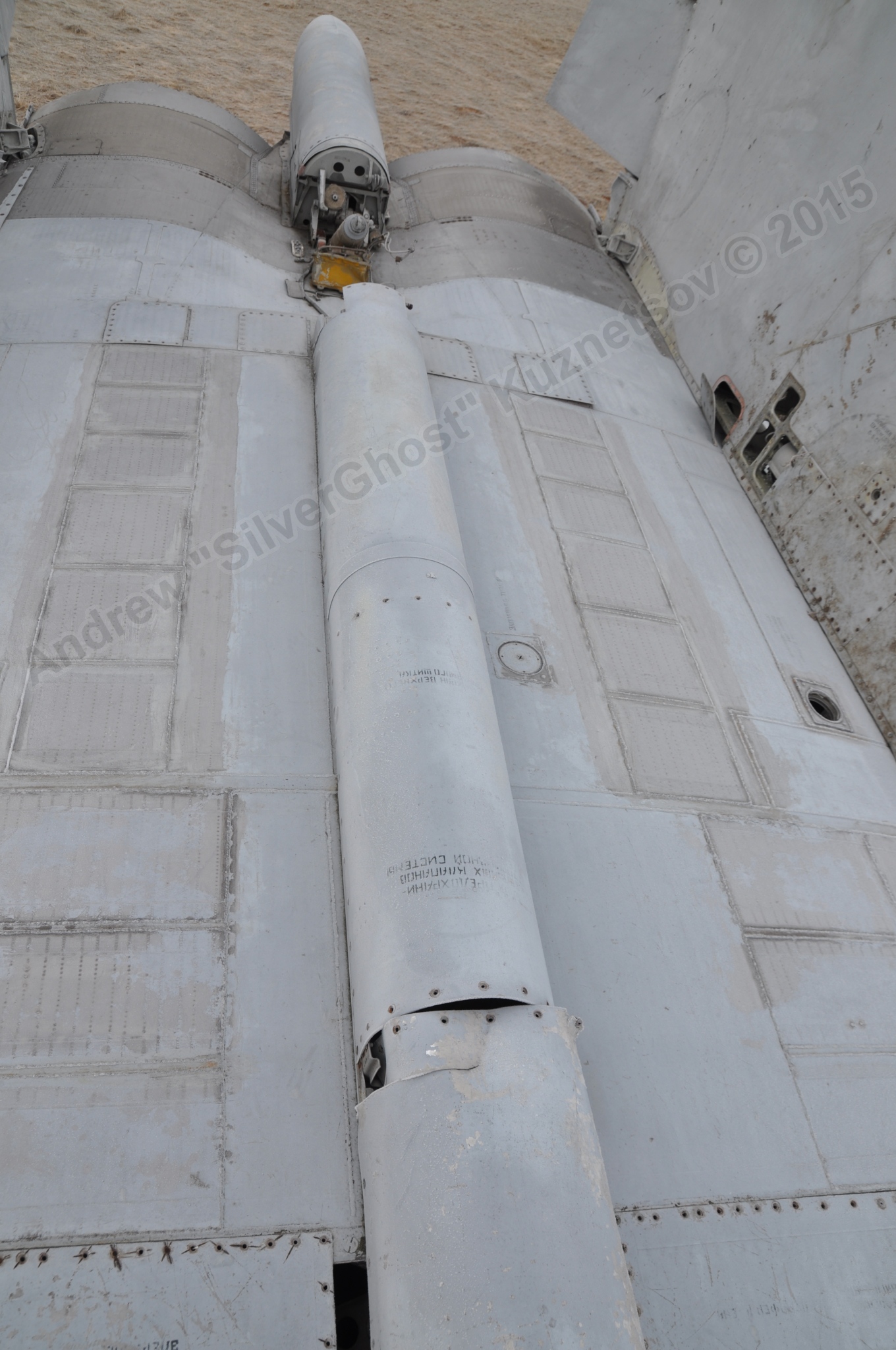MiG-25PU_wing_0078.jpg