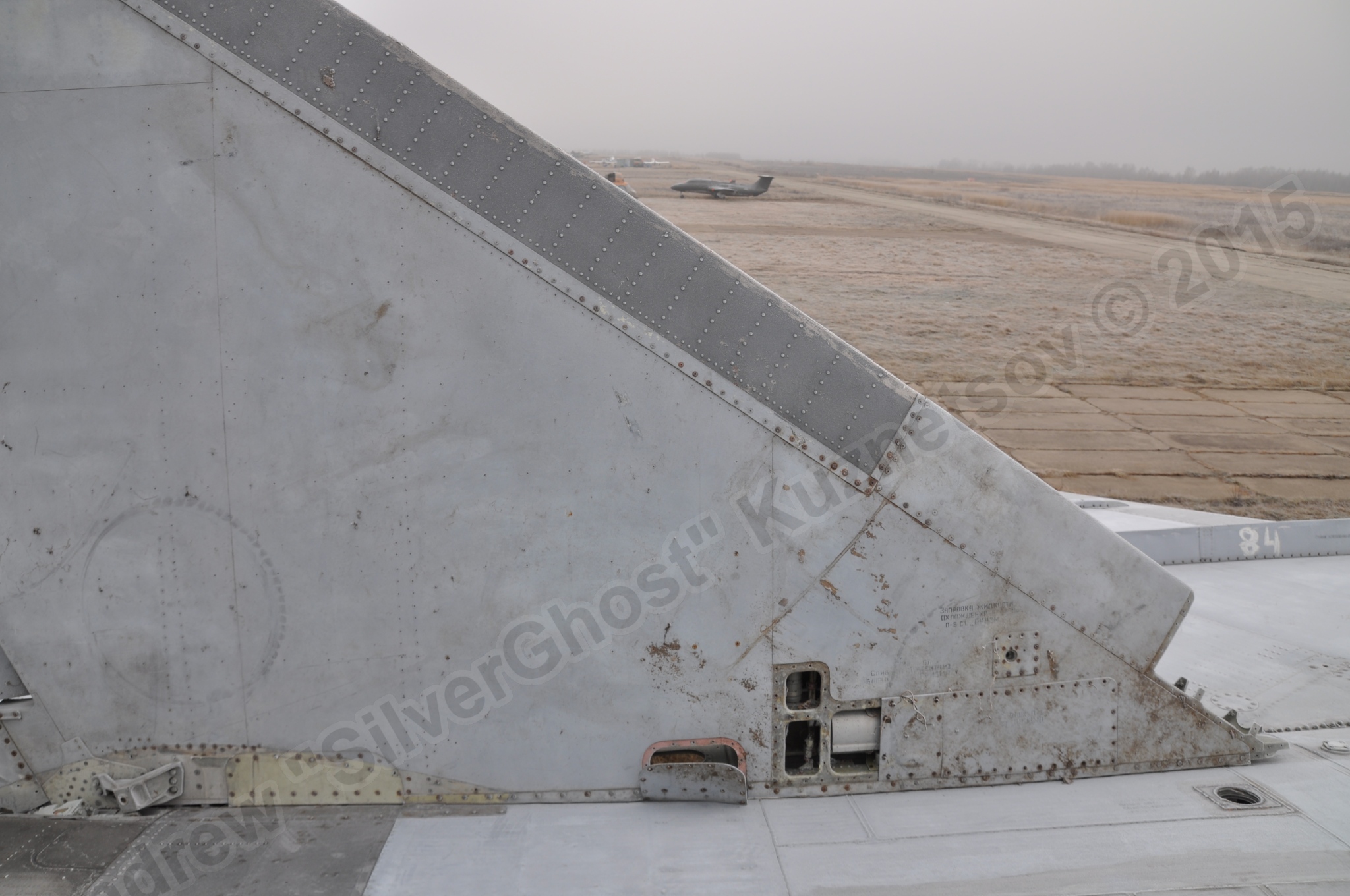 MiG-25PU_wing_0111.jpg