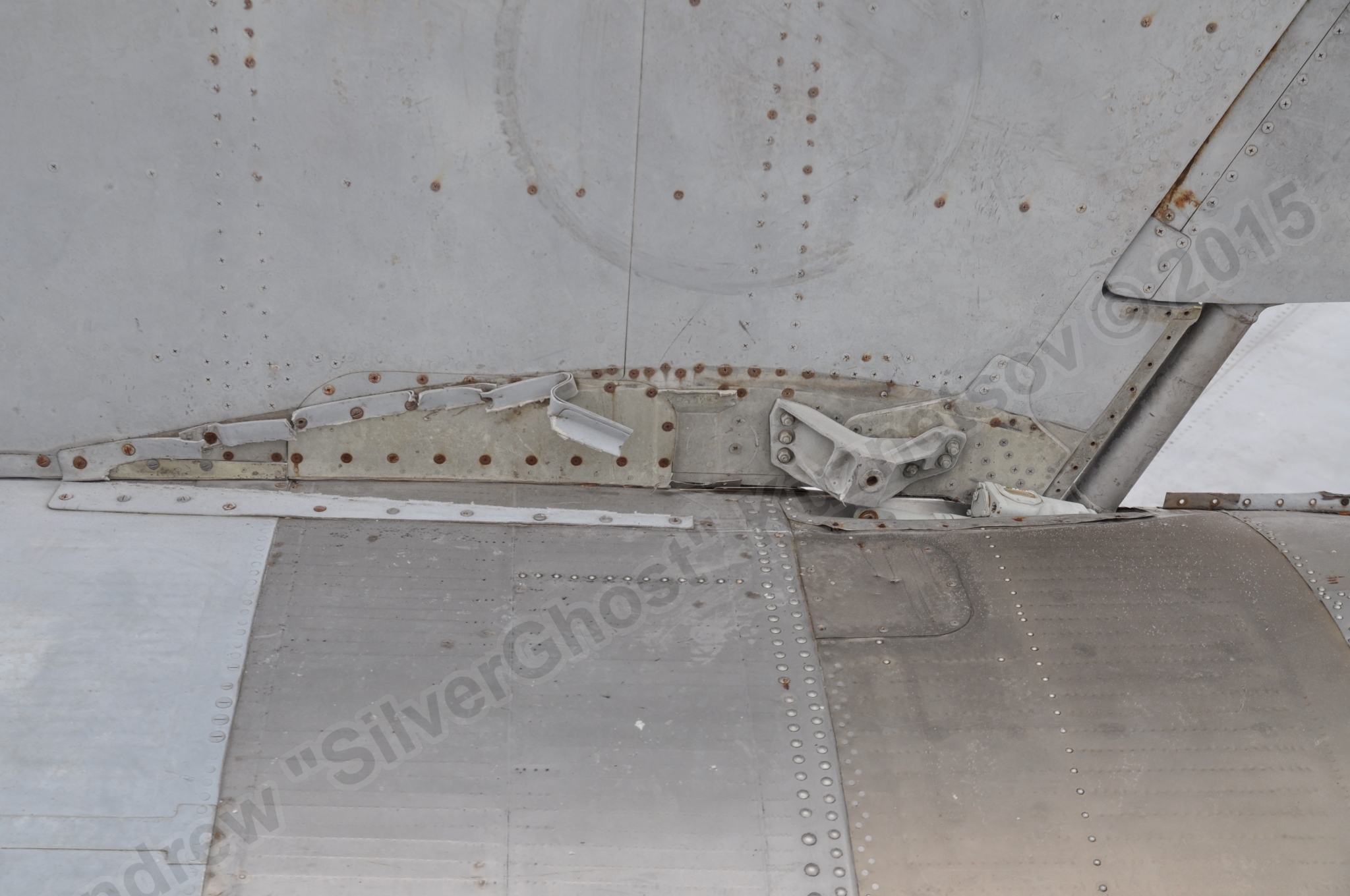 MiG-25PU_wing_0135.jpg