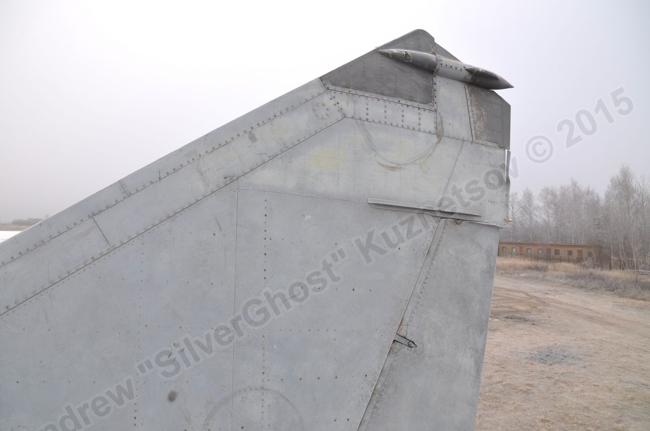 MiG-25PU_wing_0139.jpg