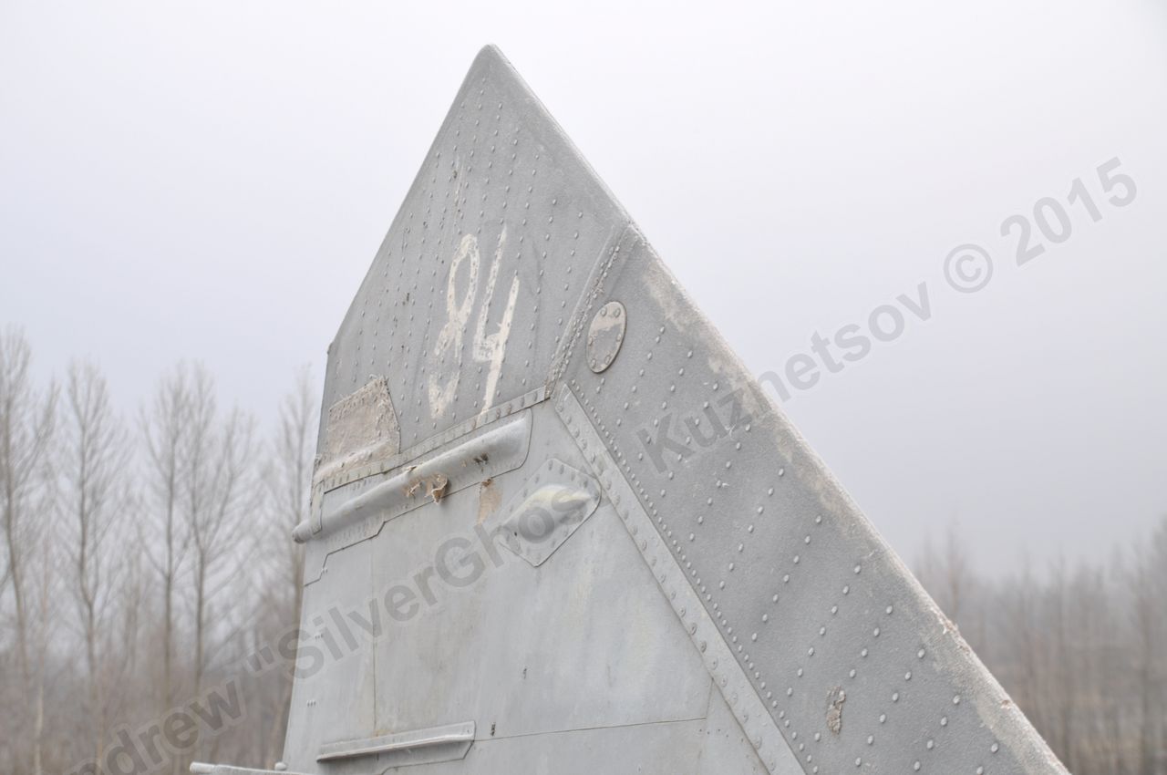 MiG-25PU_wing_0159.jpg