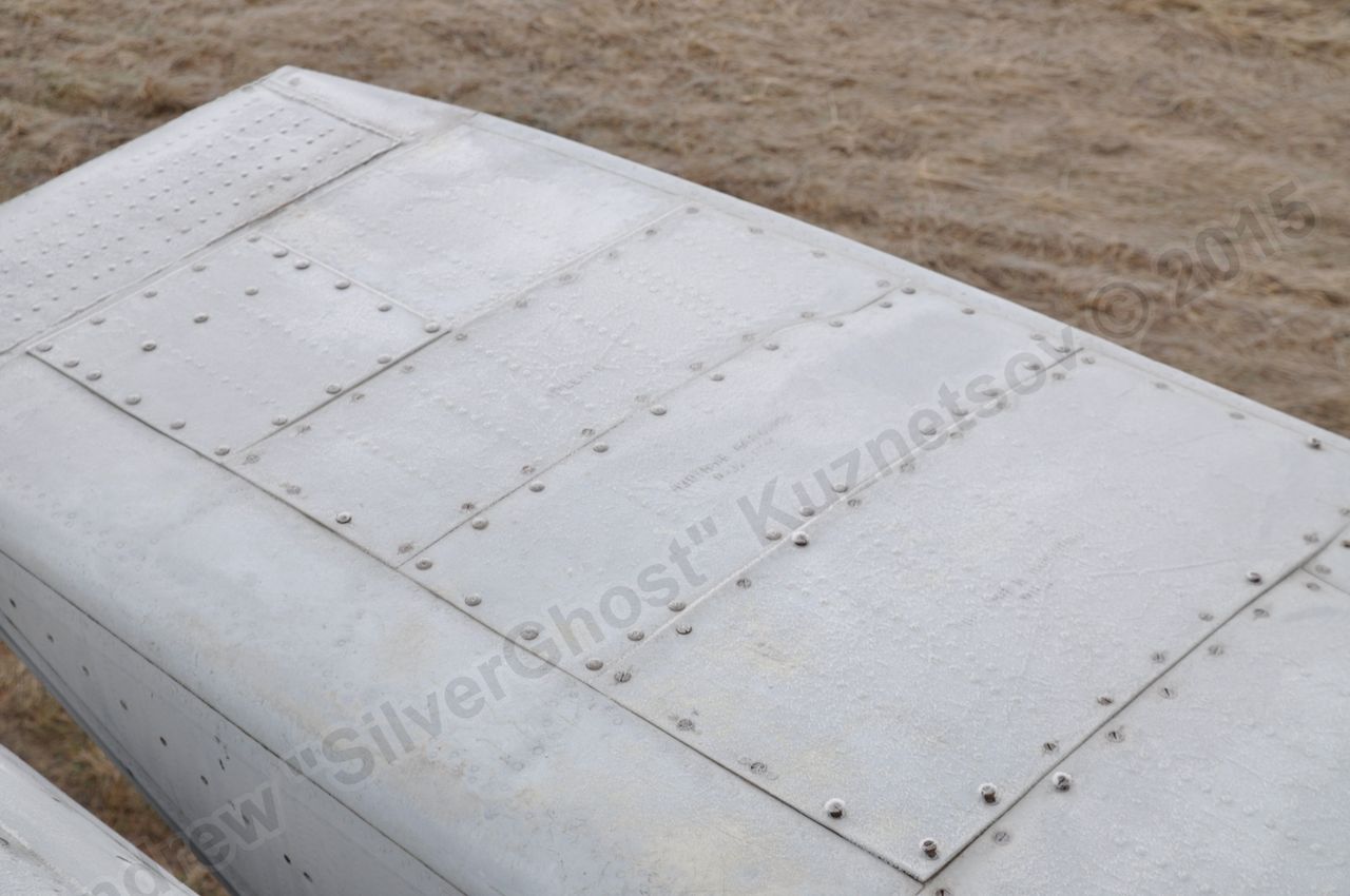 MiG-25PU_wing_0203.jpg