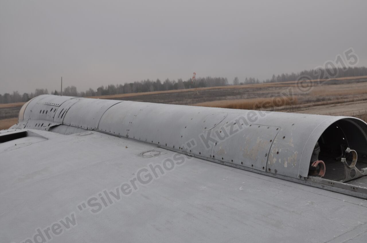 MiG-25PU_wing_0226.jpg