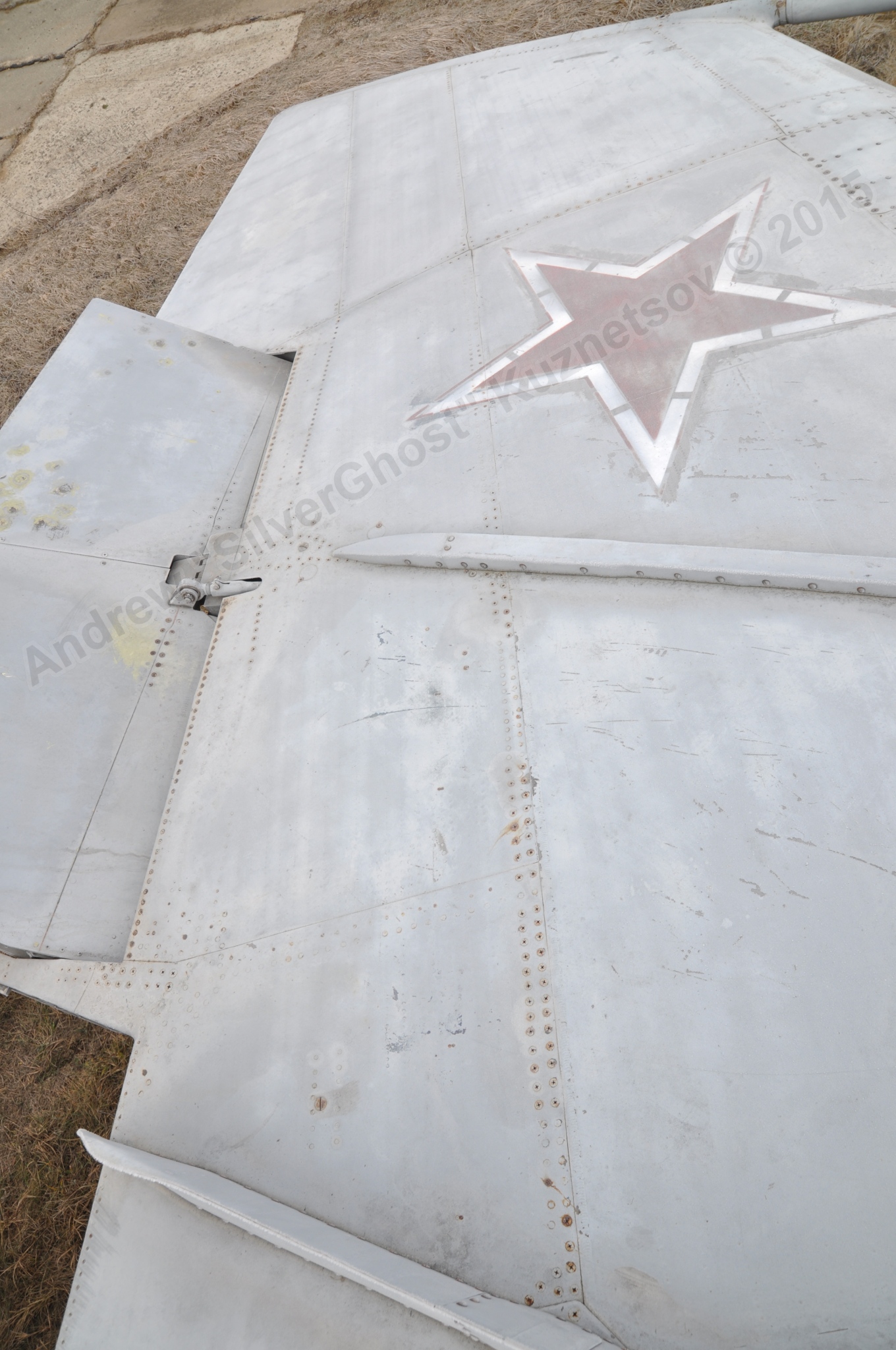 MiG-25PU_wing_0246.jpg