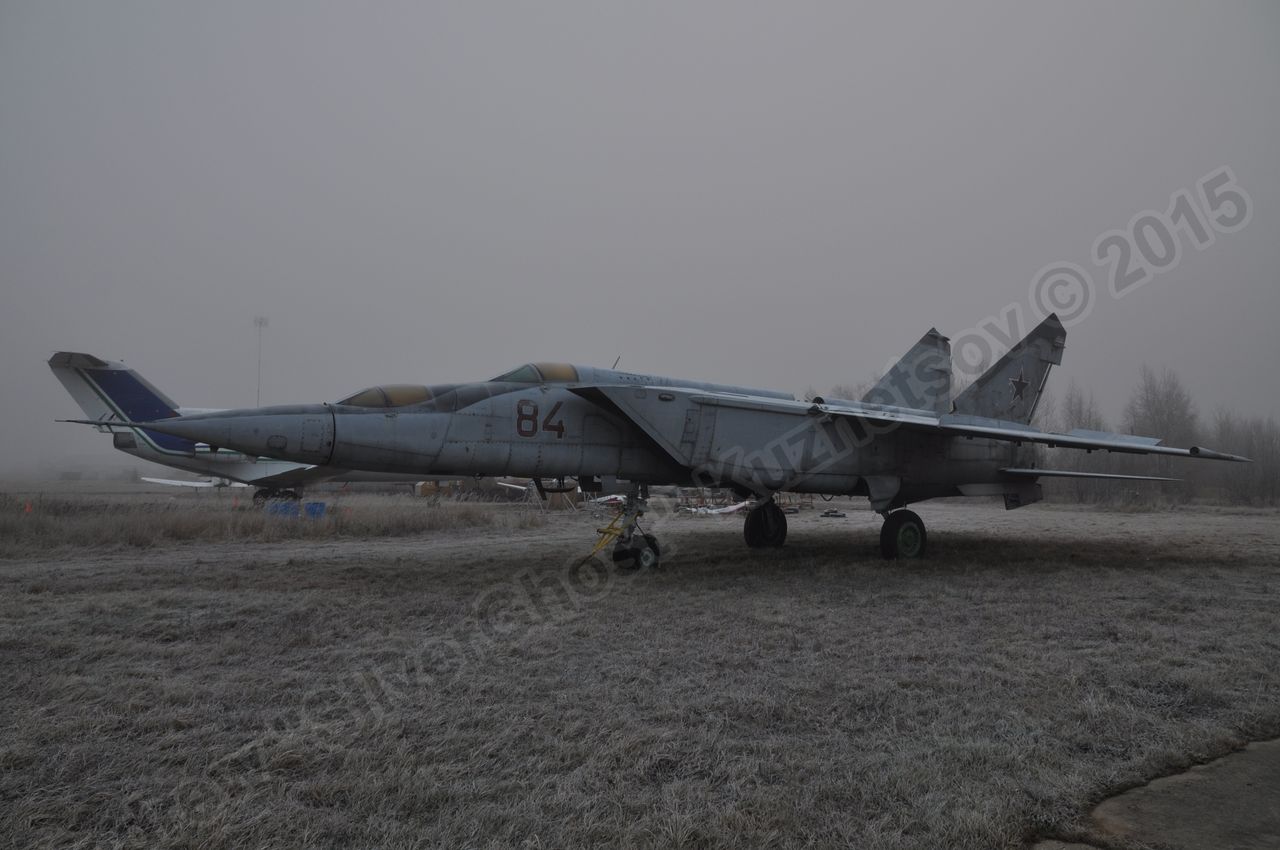 MiG-25PU_fuselage_0056.jpg