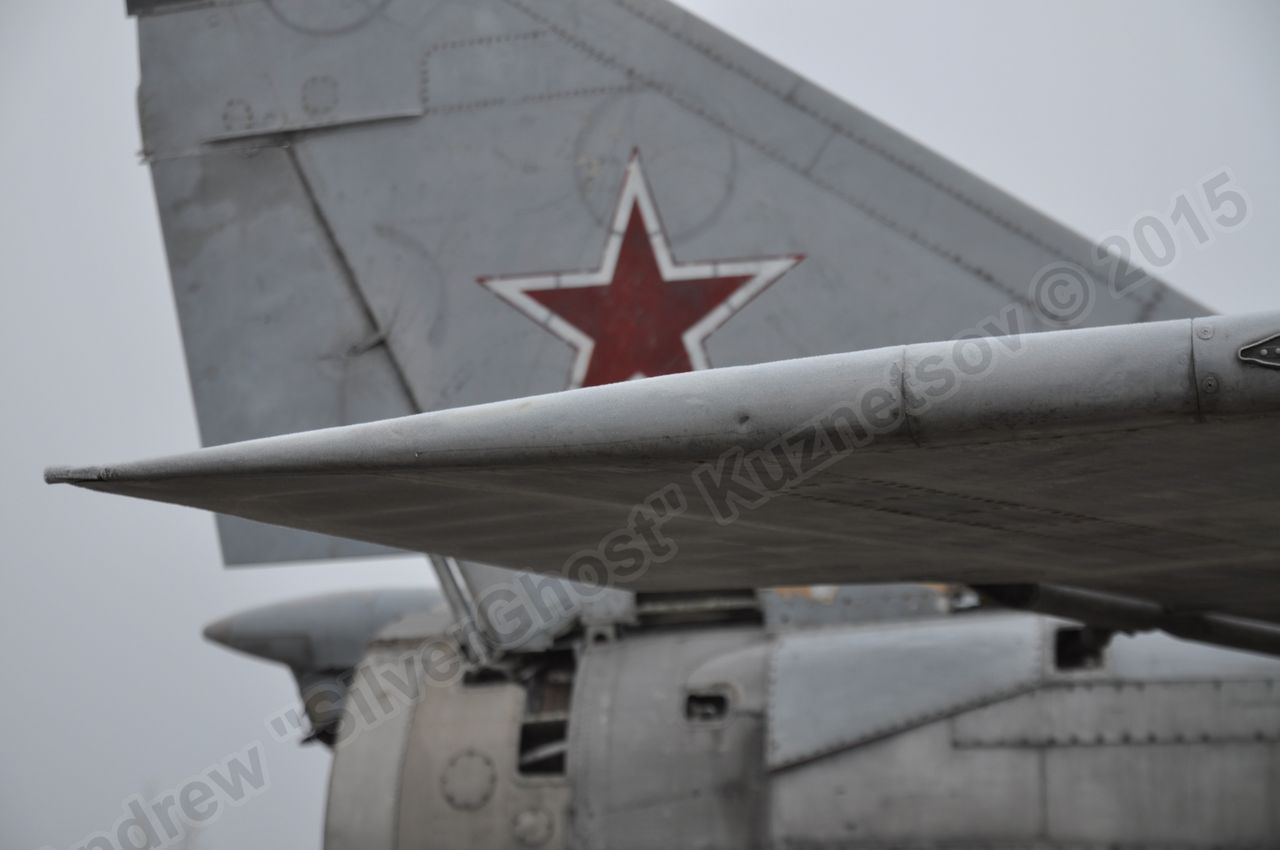 MiG-25PU_fuselage_0077.jpg