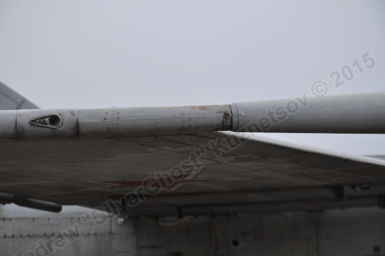 MiG-25PU_fuselage_0079.jpg