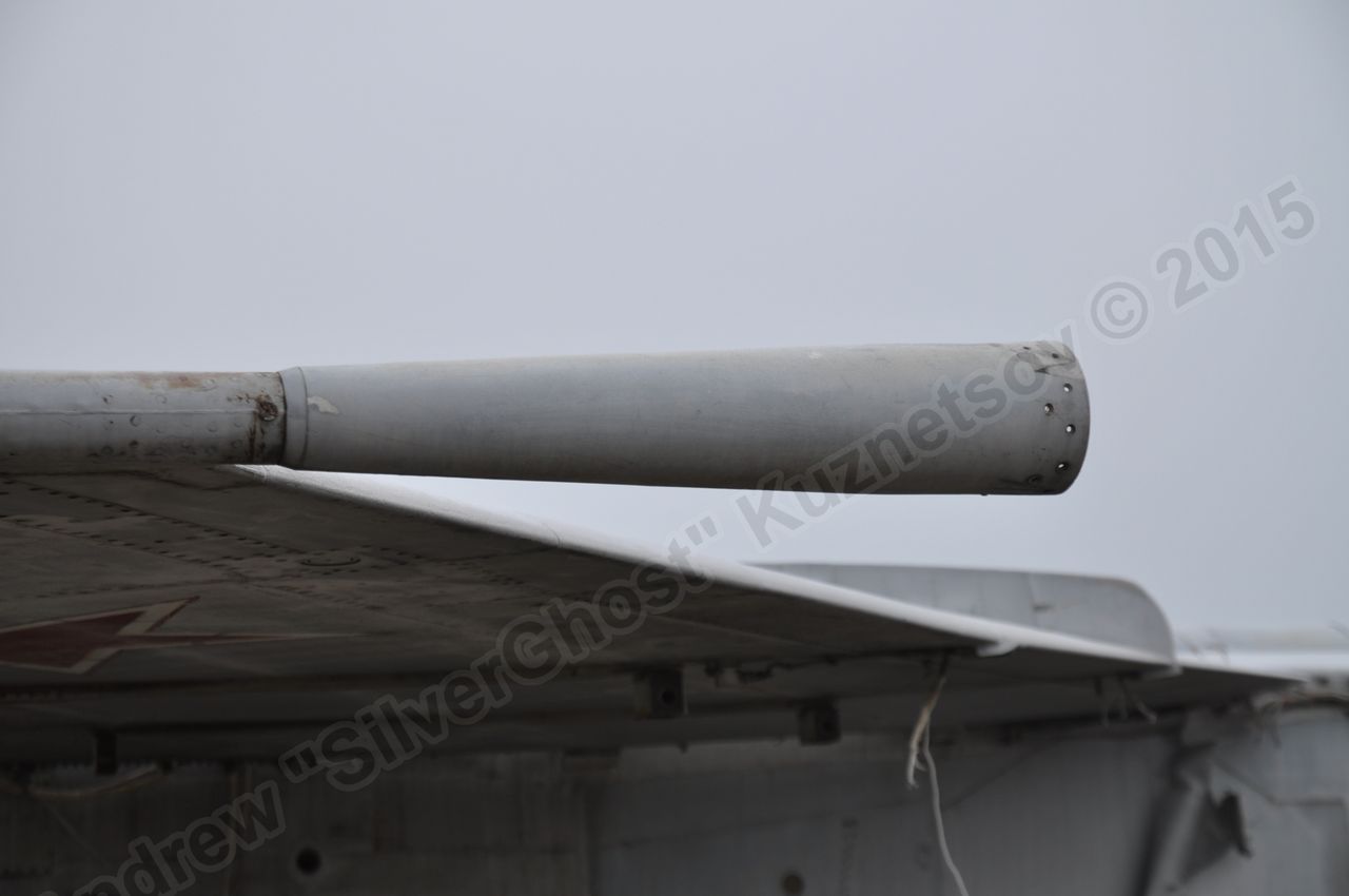 MiG-25PU_fuselage_0081.jpg