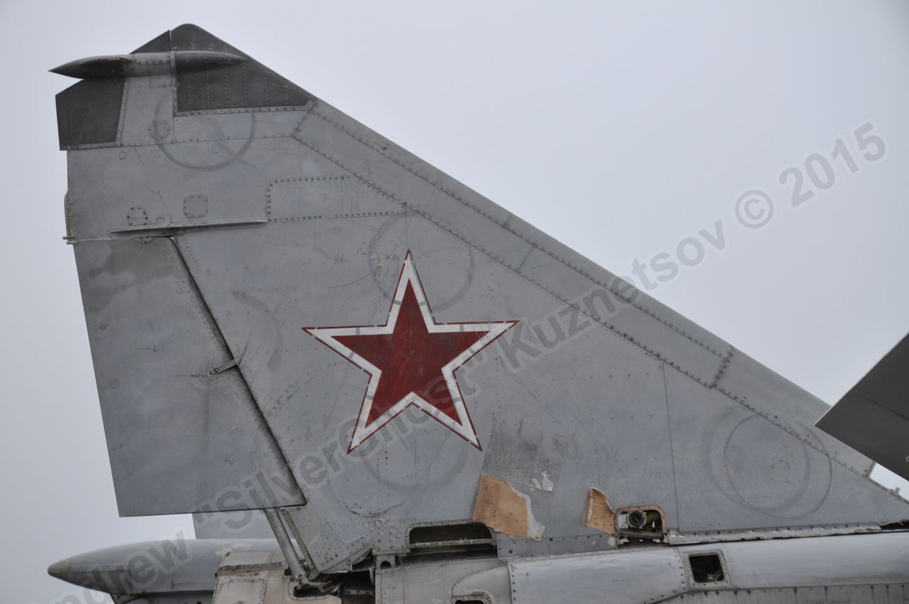 MiG-25PU_fuselage_0087.jpg