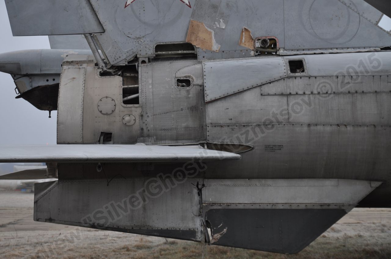 MiG-25PU_fuselage_0090.jpg