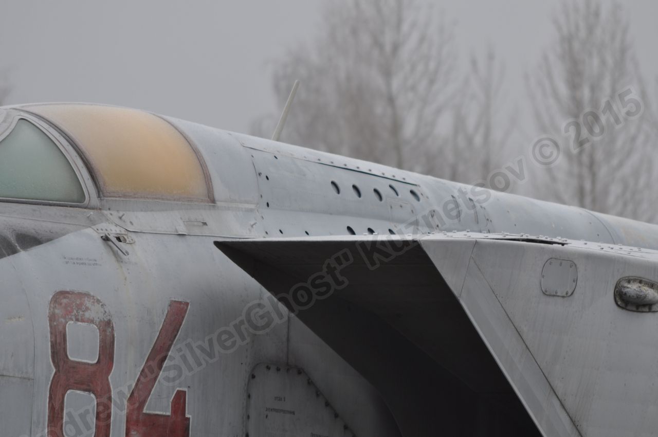 MiG-25PU_fuselage_0095.jpg