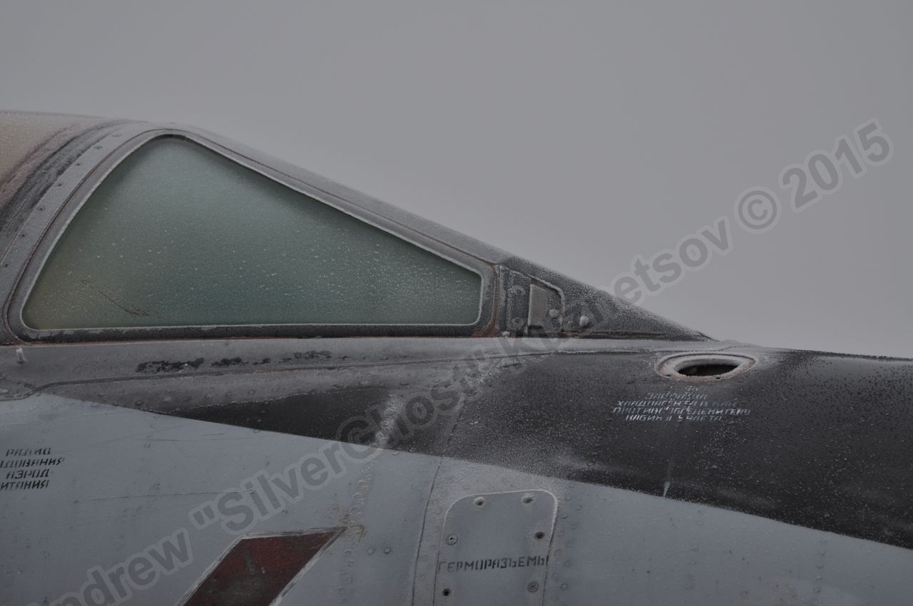 MiG-25PU_fuselage_0115.jpg