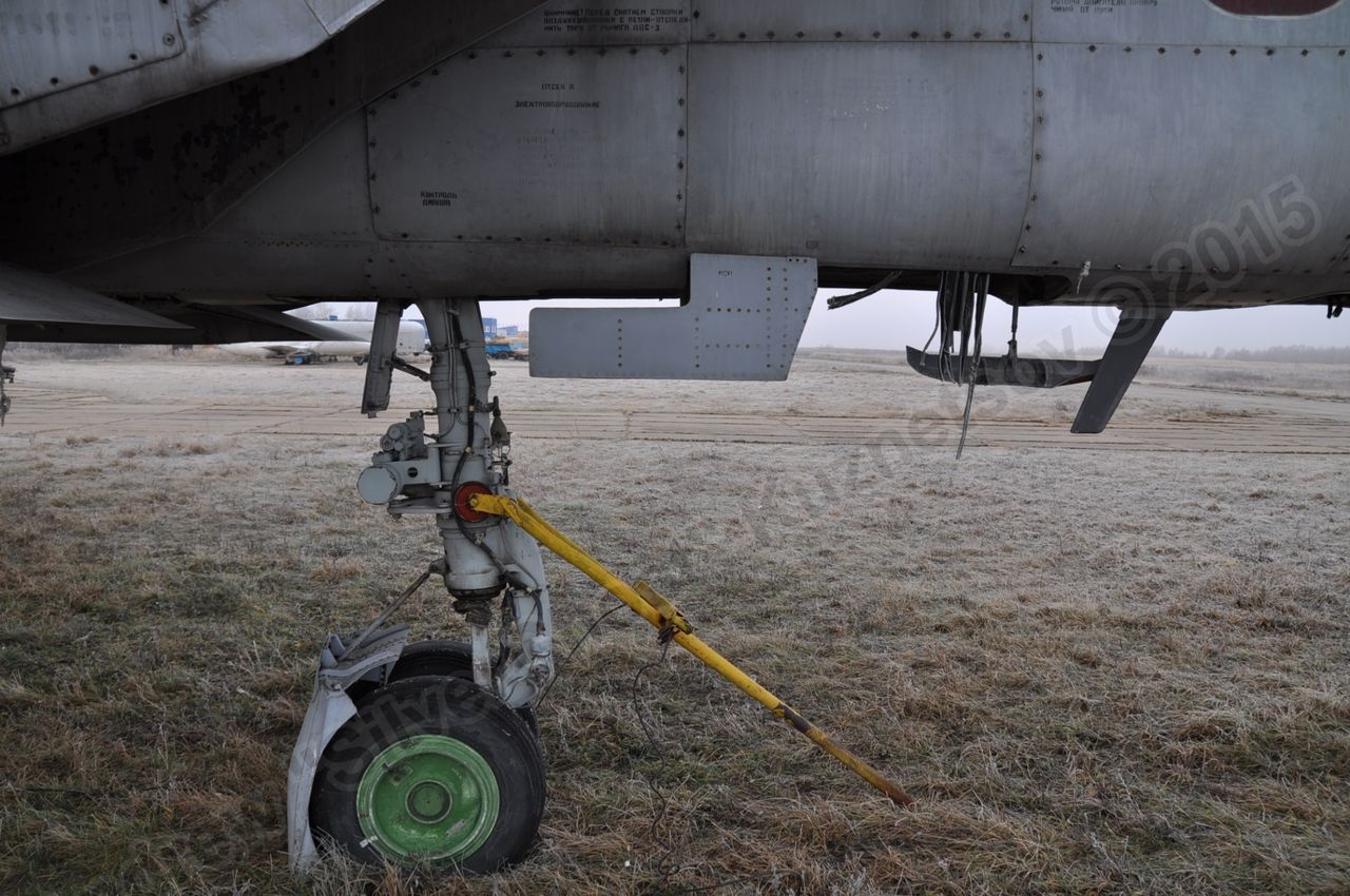 MiG-25PU_fuselage_0138.jpg