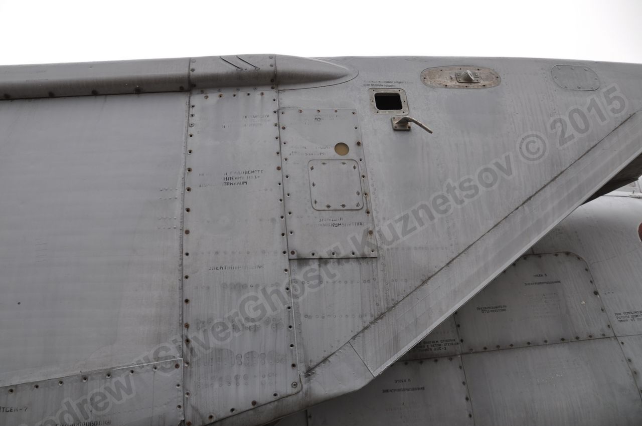 MiG-25PU_fuselage_0149.jpg