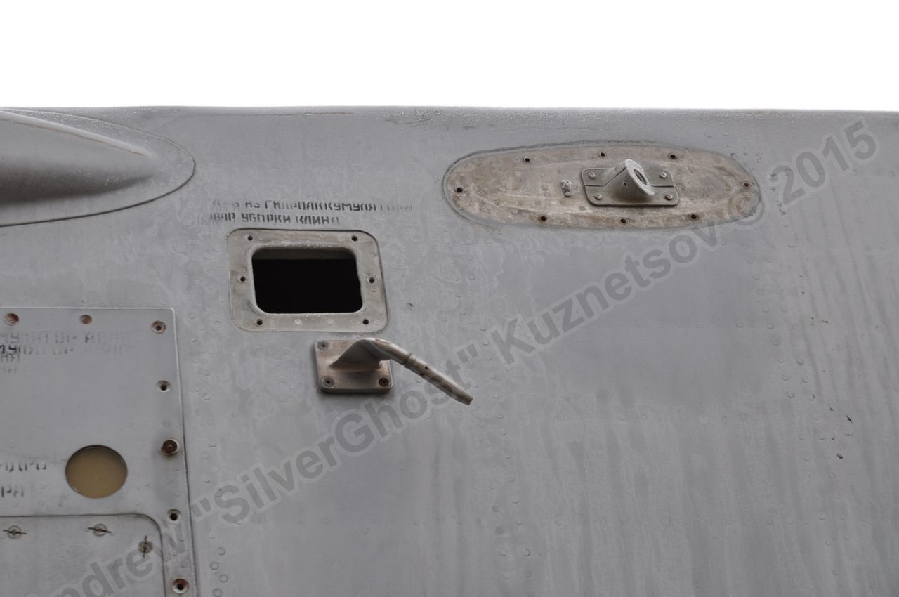 MiG-25PU_fuselage_0150.jpg