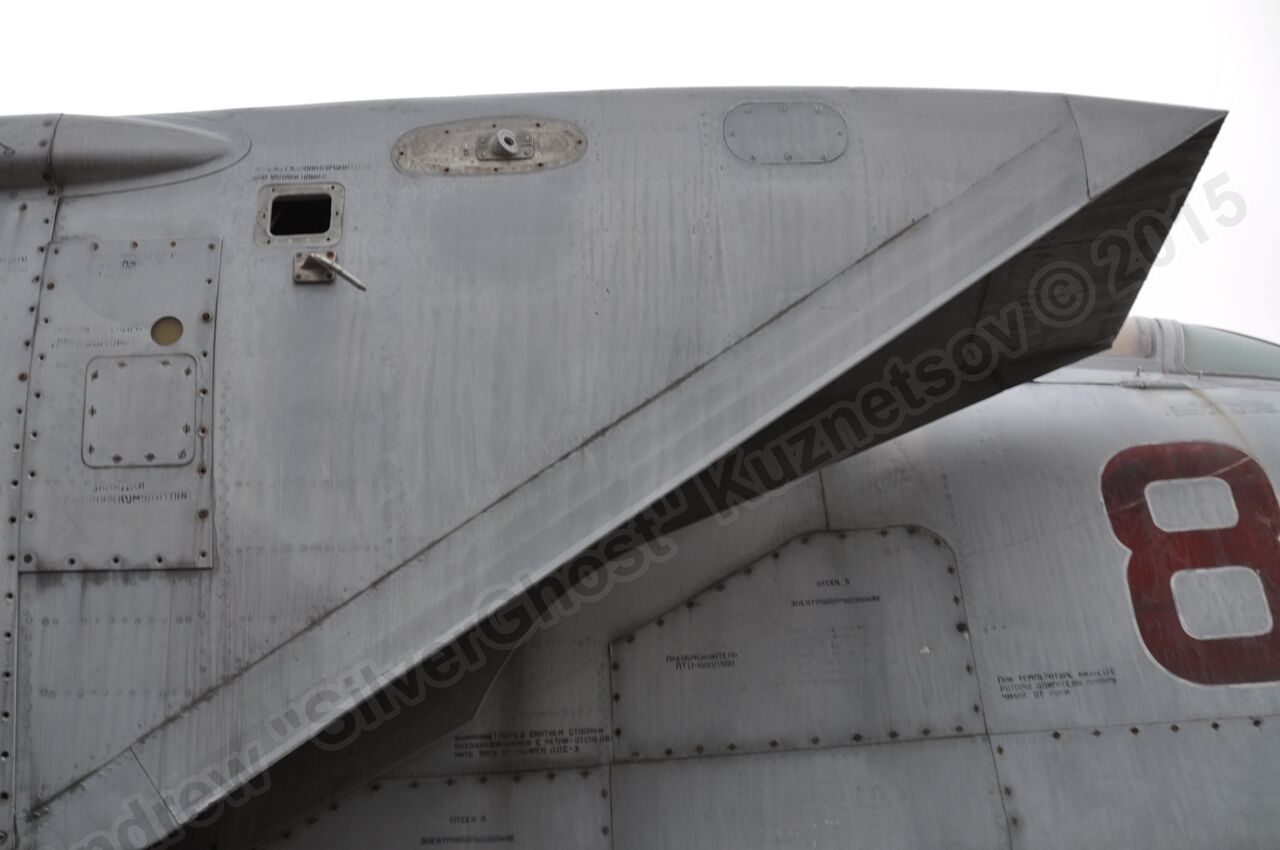 MiG-25PU_fuselage_0153.jpg