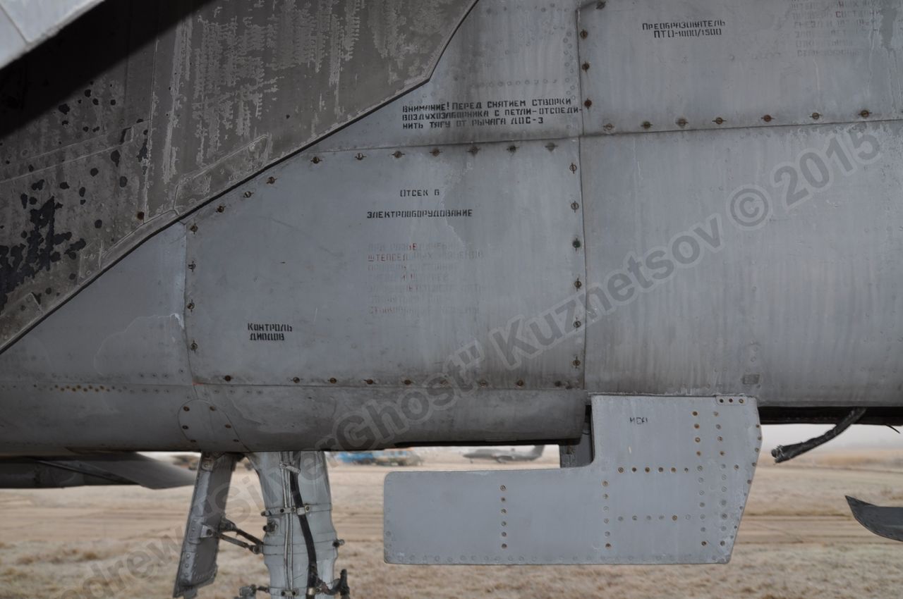 MiG-25PU_fuselage_0154.jpg