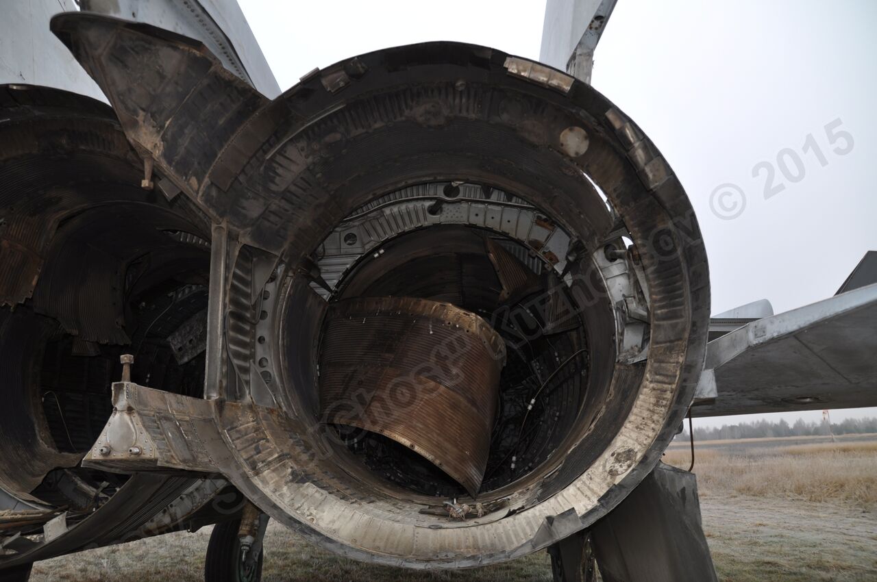 MiG-25PU_fuselage_0180.jpg