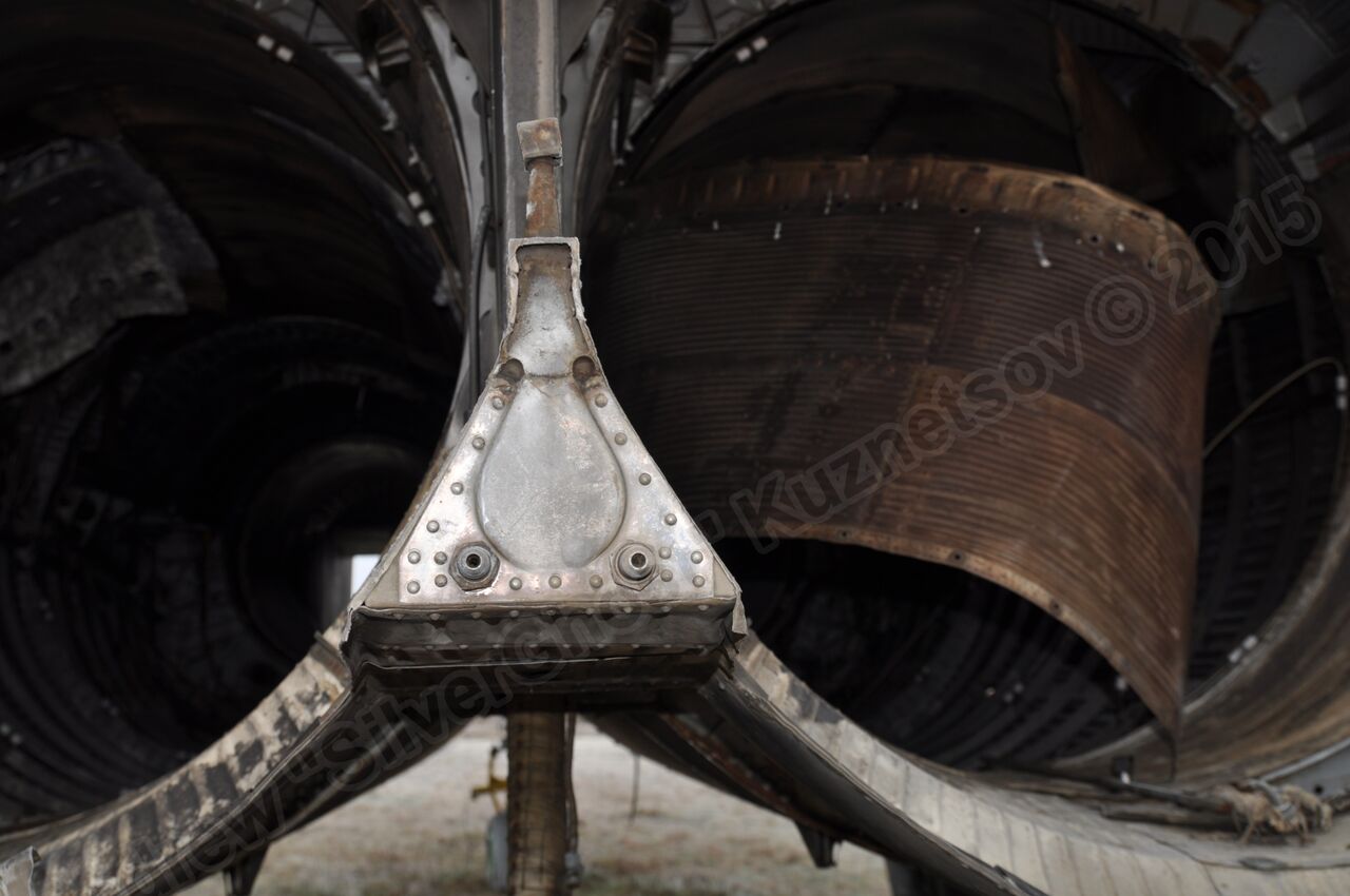 MiG-25PU_fuselage_0207.jpg