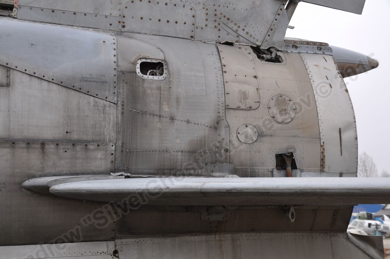 MiG-25PU_fuselage_0219.jpg