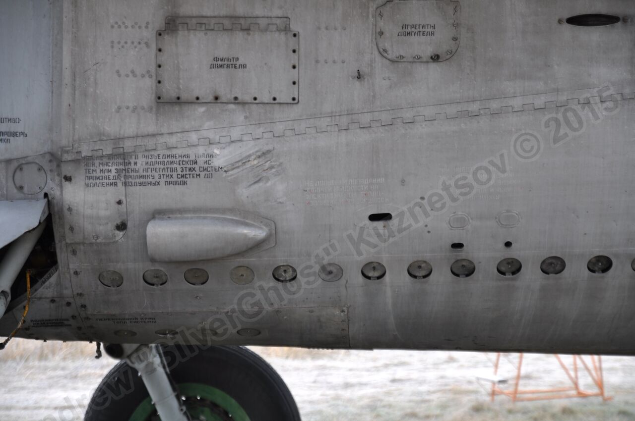 MiG-25PU_fuselage_0224.jpg
