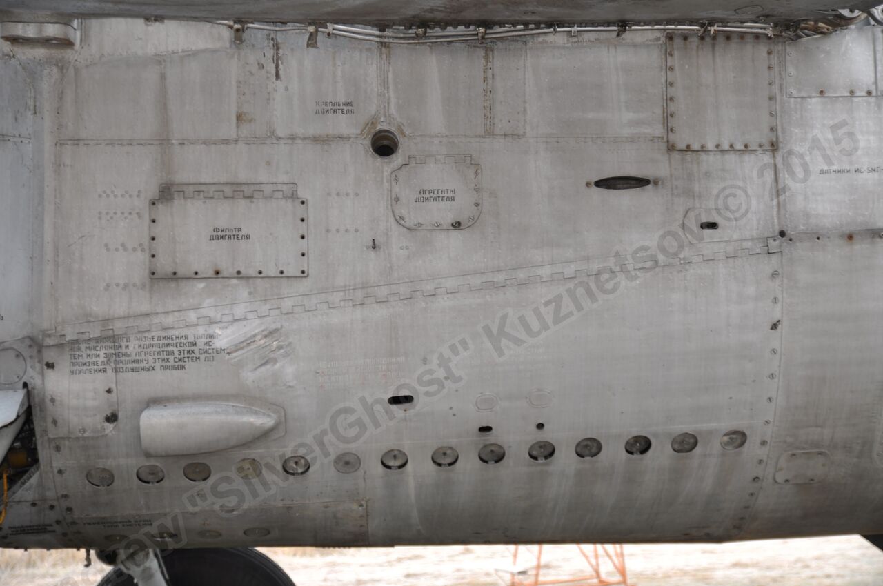 MiG-25PU_fuselage_0226.jpg