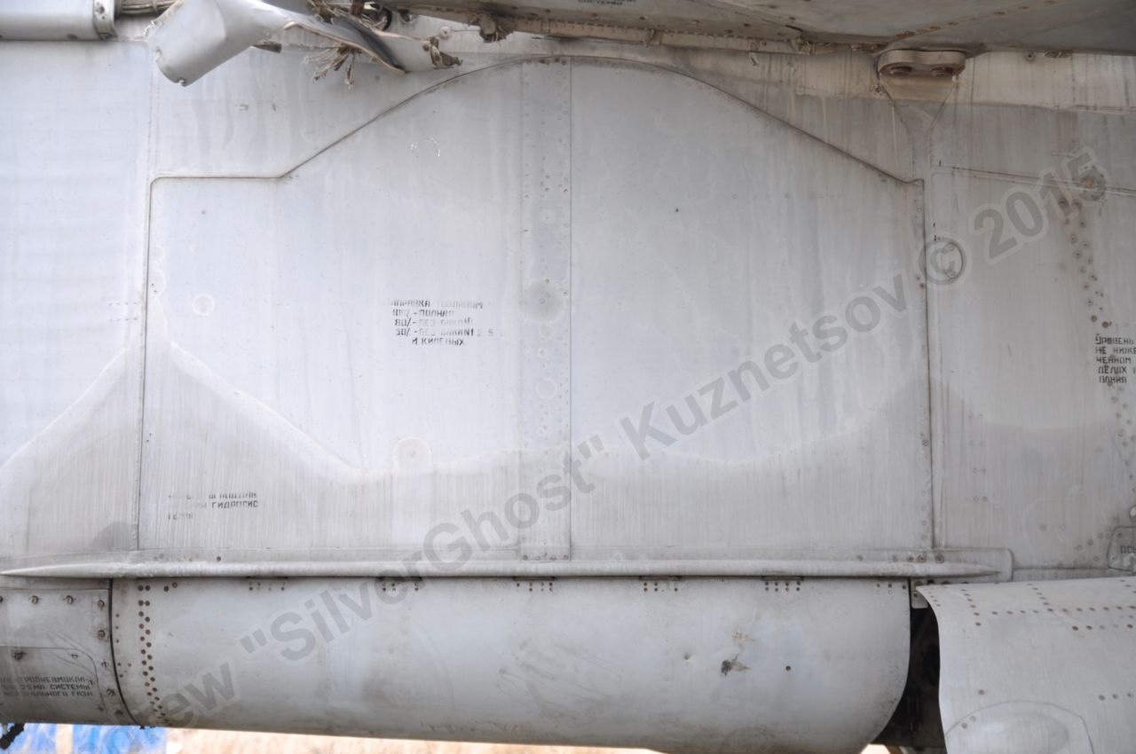 MiG-25PU_fuselage_0227.jpg