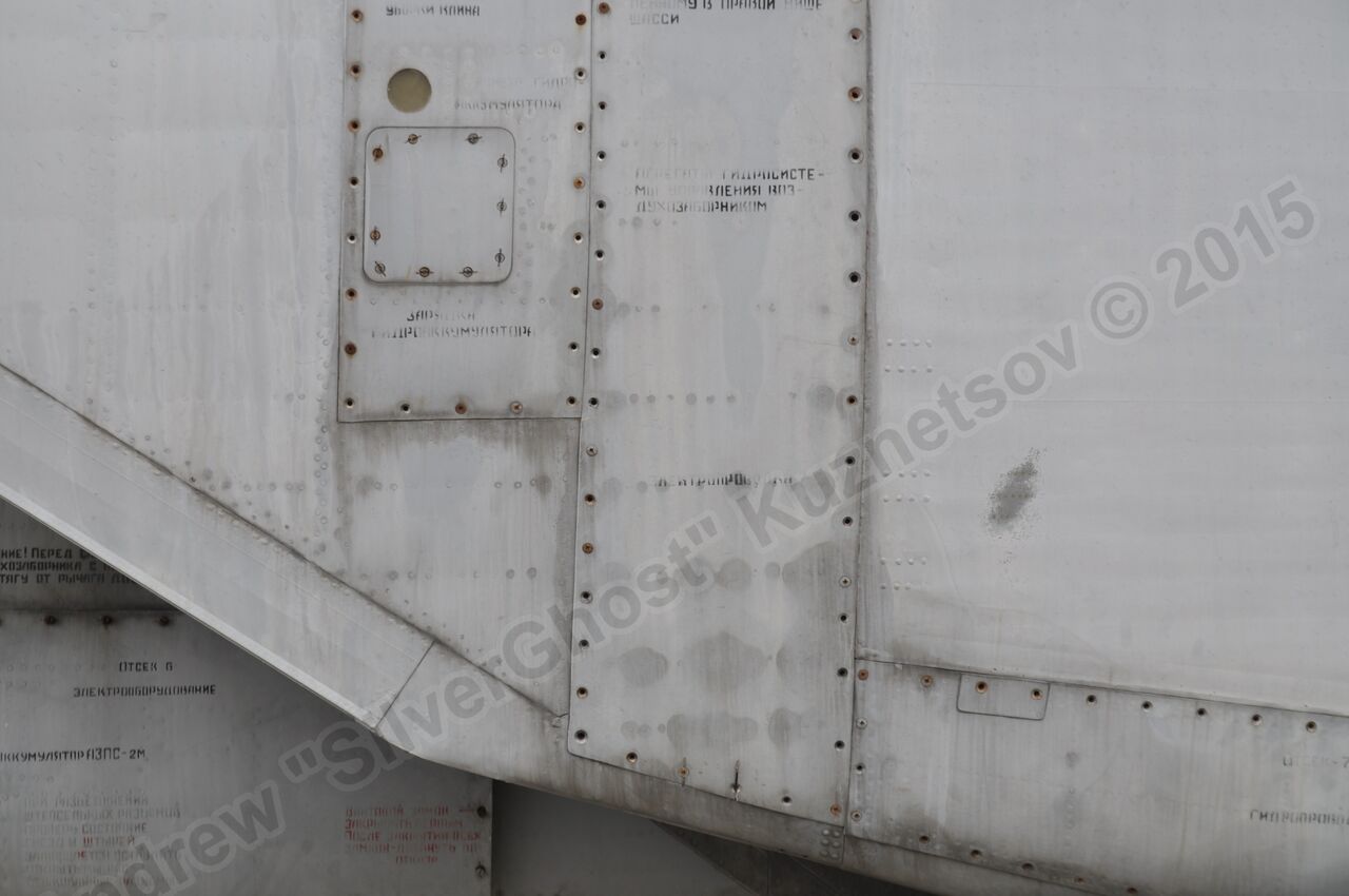 MiG-25PU_fuselage_0238.jpg