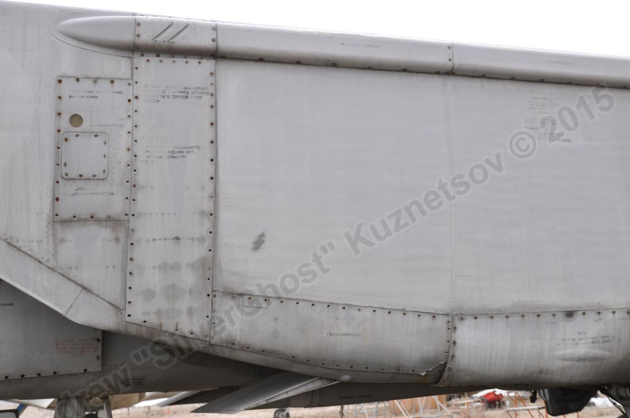 MiG-25PU_fuselage_0241.jpg