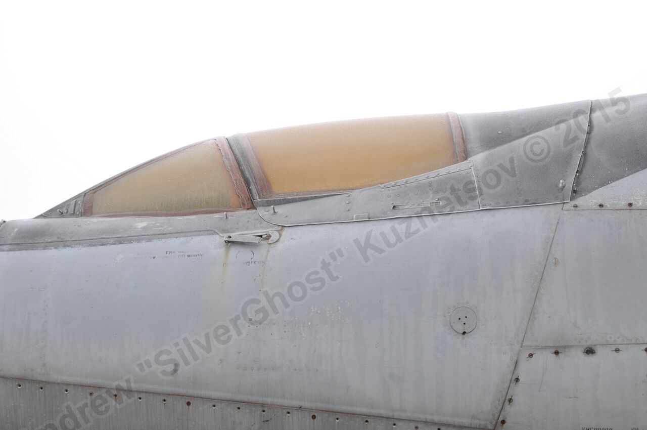 MiG-25PU_fuselage_0250.jpg