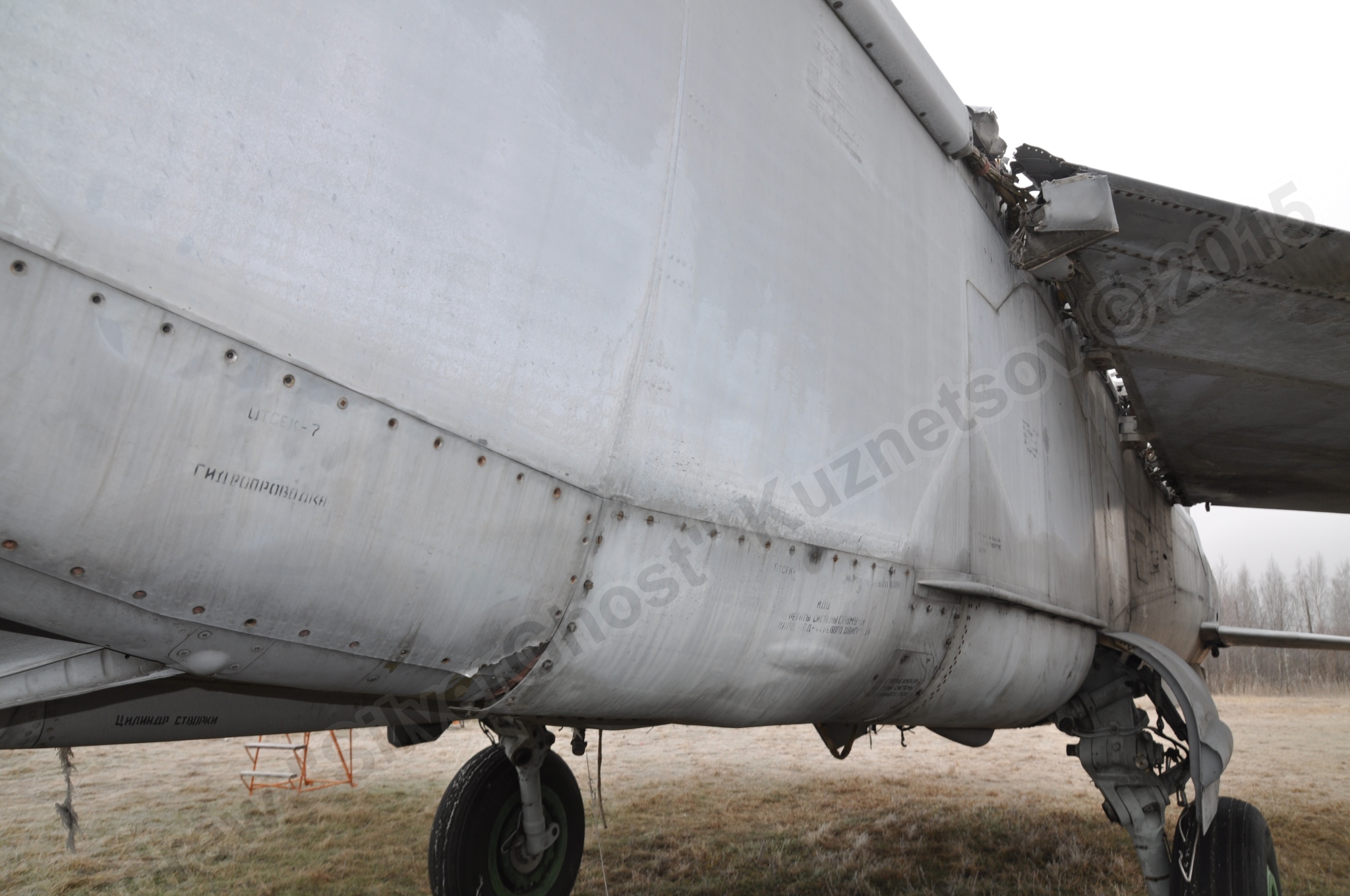 MiG-25PU_fuselage_0275.jpg